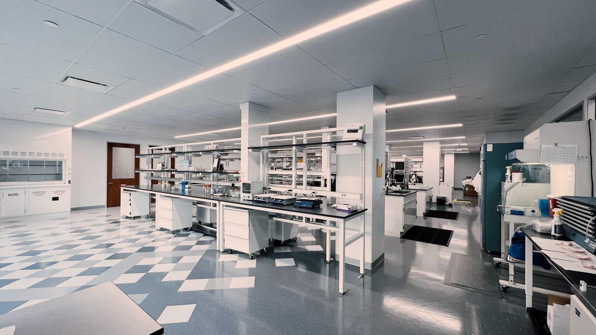 Excellos Opens Cutting Edge Cell Therapy Gmp Manufacturing Facility In